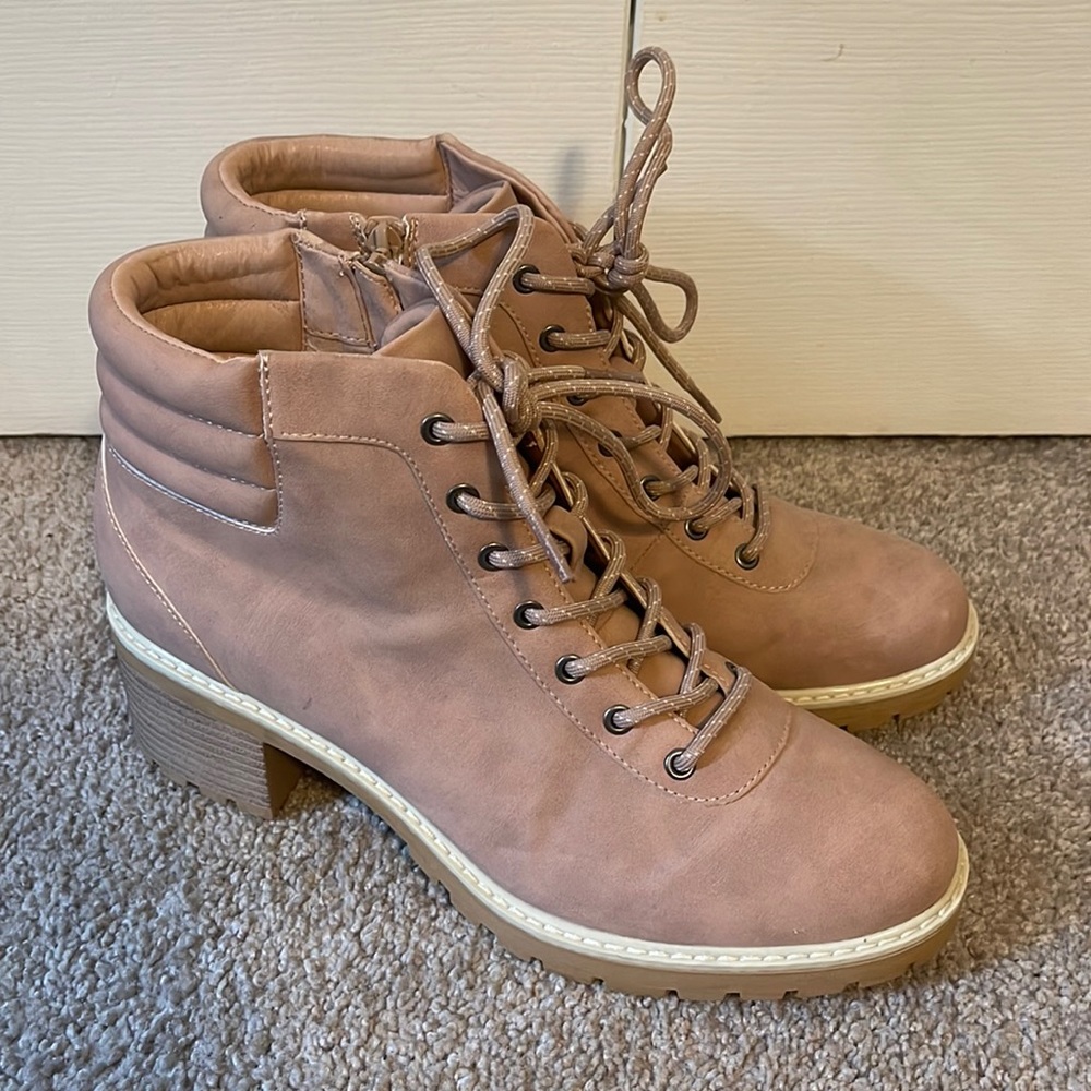Maurices Pink Heeled Women’s Boot size 11